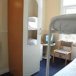 Sara's Boutique מלון 3*