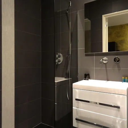 Sara's Boutique Hotell 3*