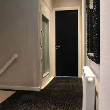 Sara's Boutique Hotel 3*