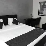 Sara's Boutique Amsterdam